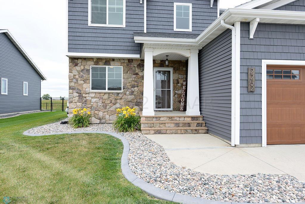 2252 14th St W West Fargo