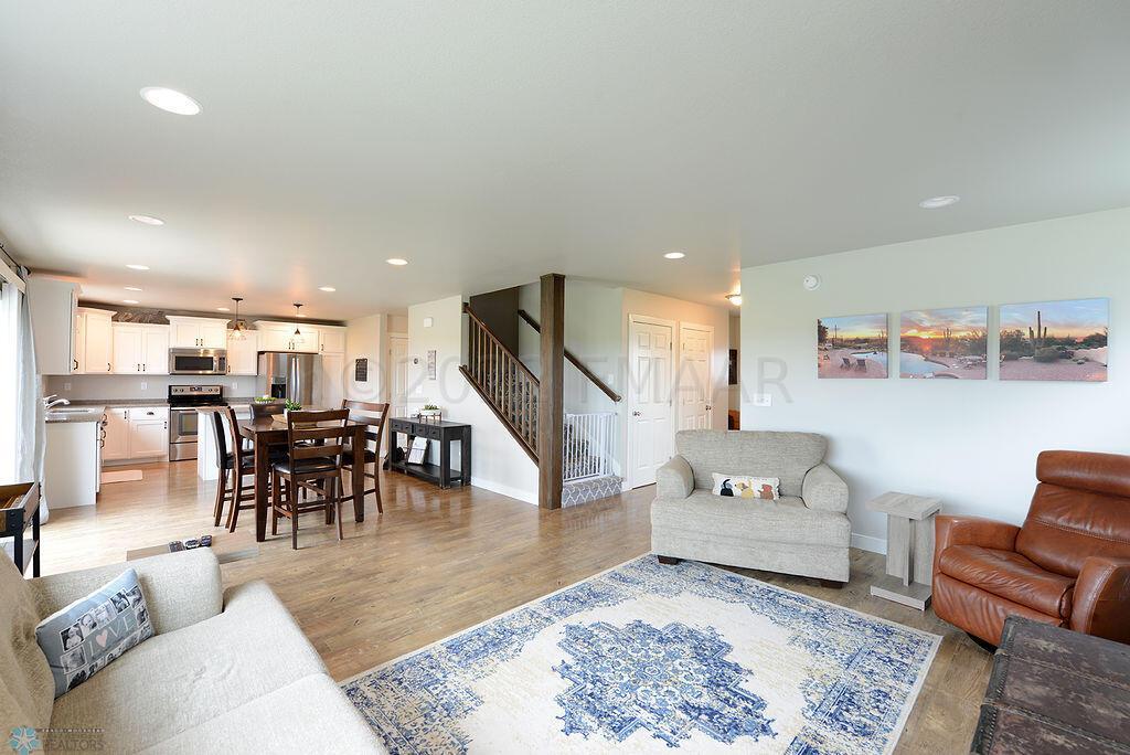 2252 14th St W West Fargo
