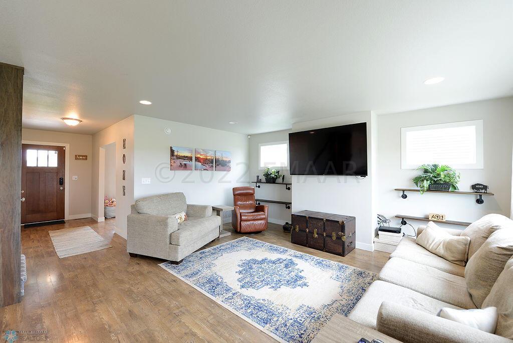 2252 14th St W West Fargo