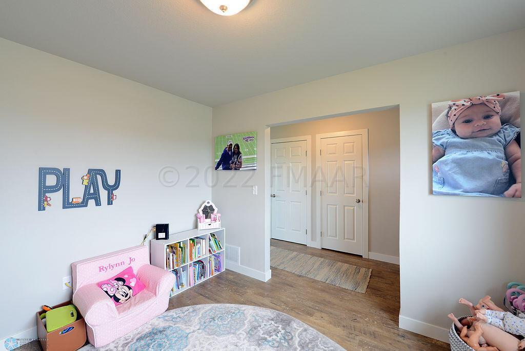2252 14th St W West Fargo
