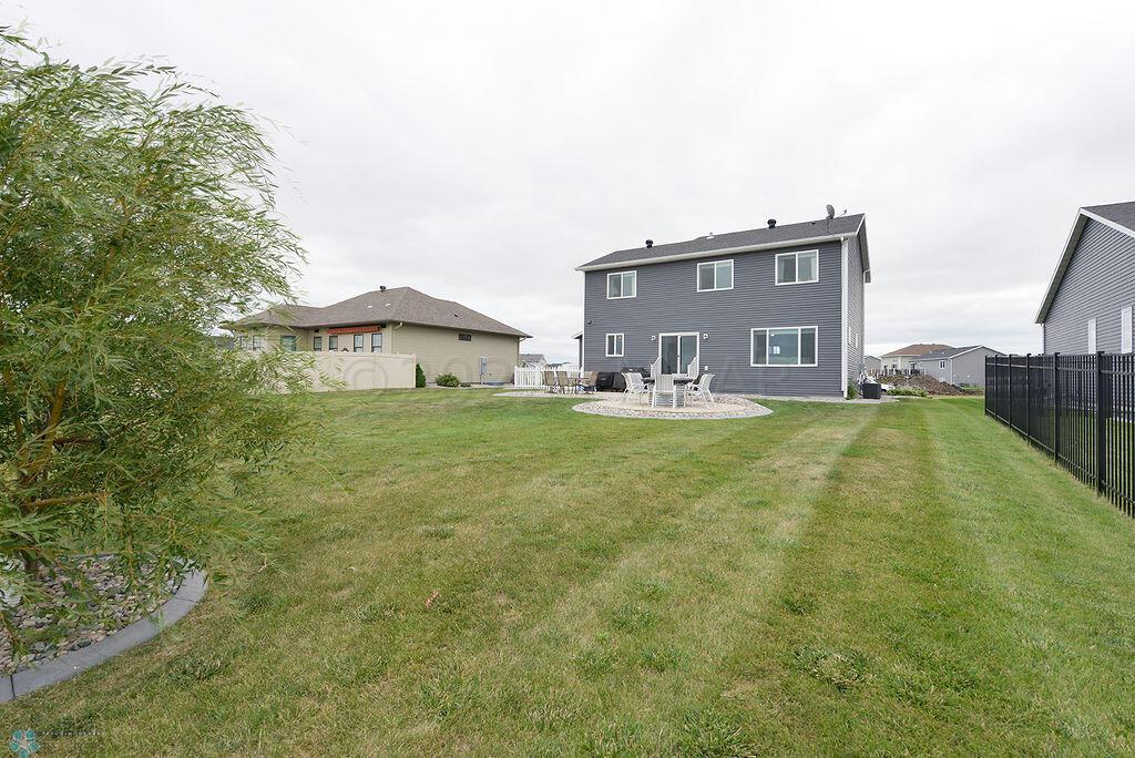 2252 14th St W West Fargo