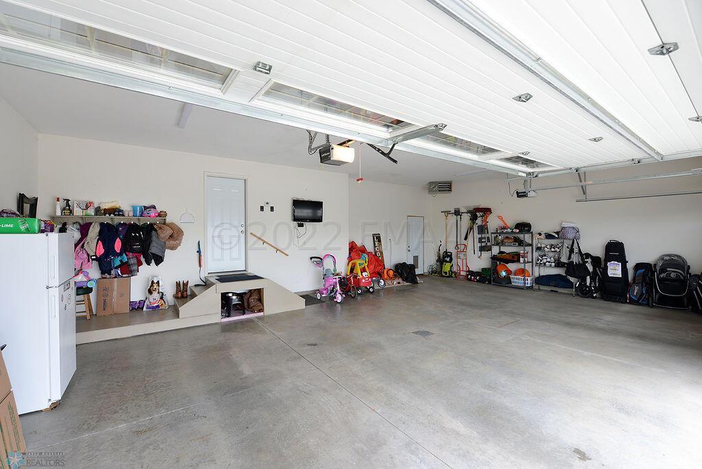 2252 14th St W West Fargo