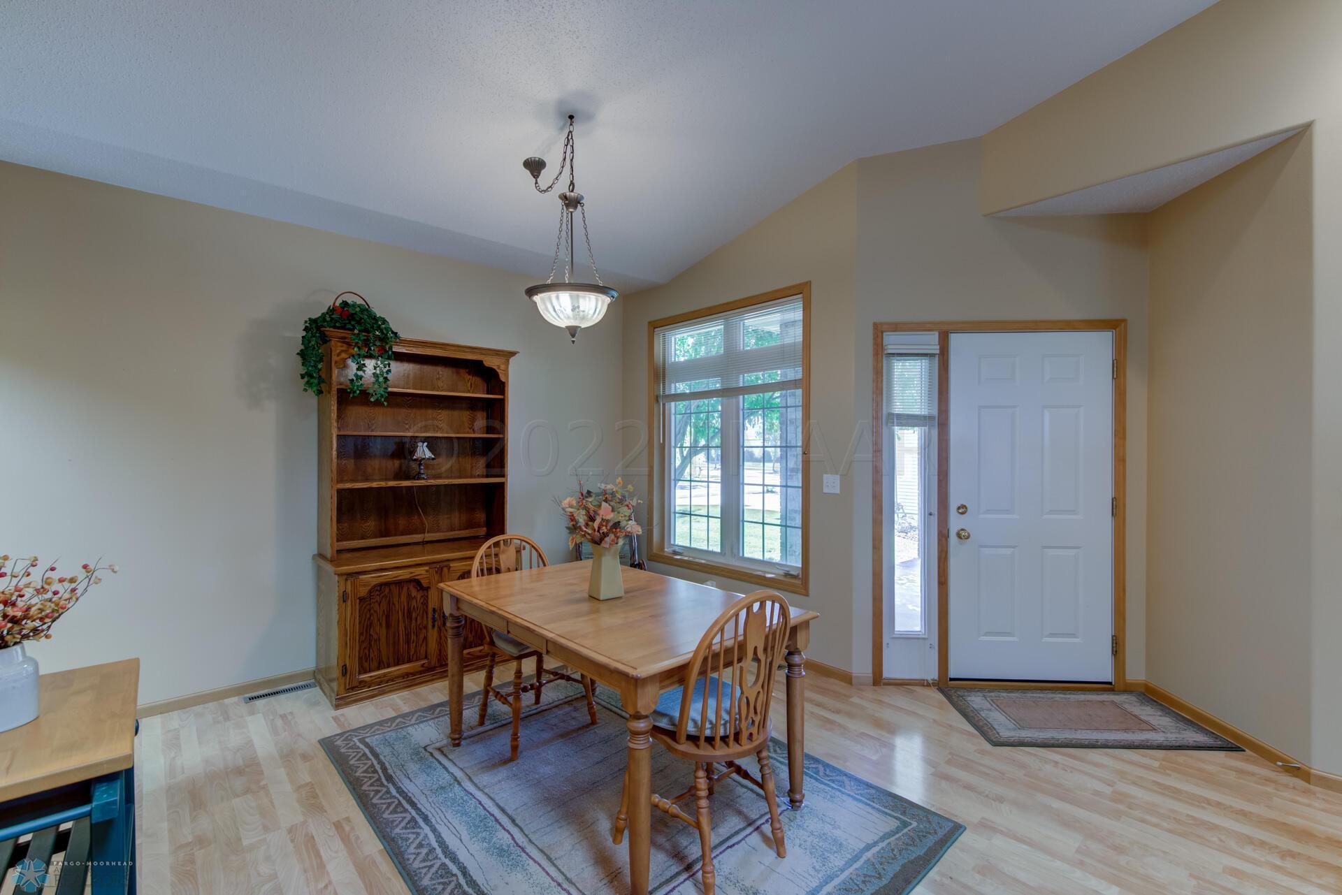 Entry & dining