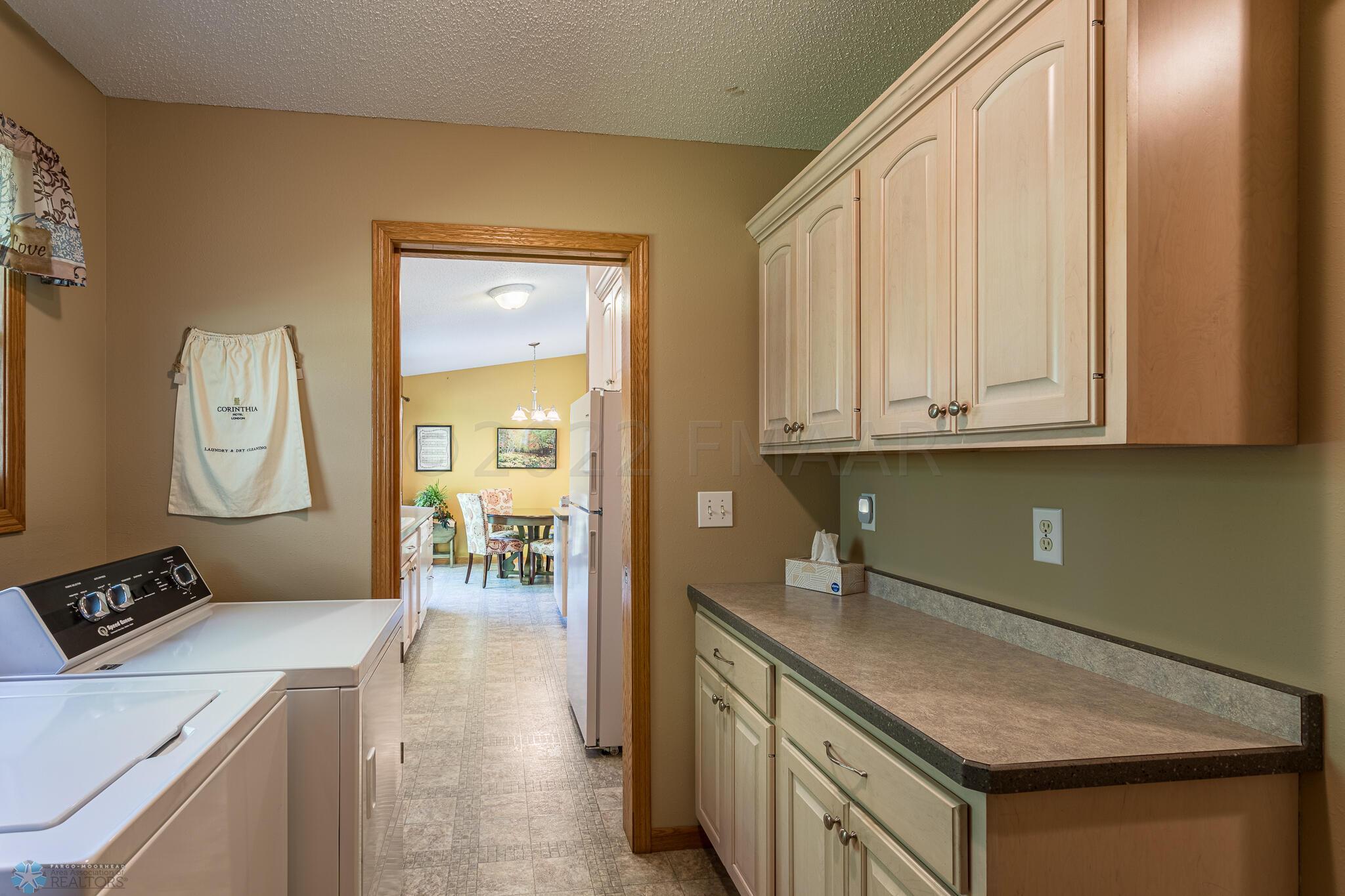 19_6th_Street_NE_AZavala-37-HDR