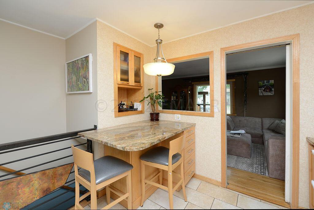 Eat-In Kitchen