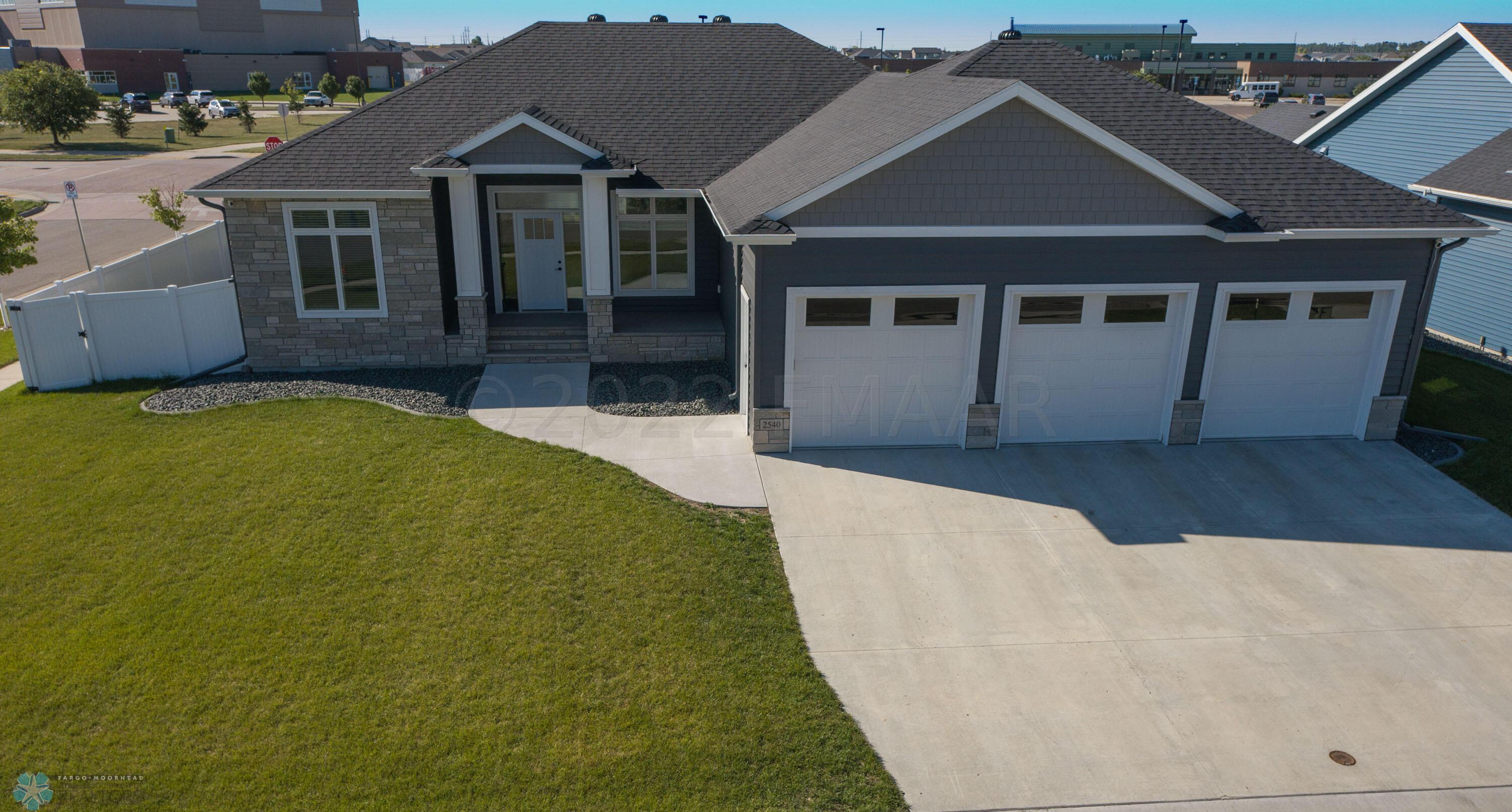 2540 N Pond Dr E WFgo (1)