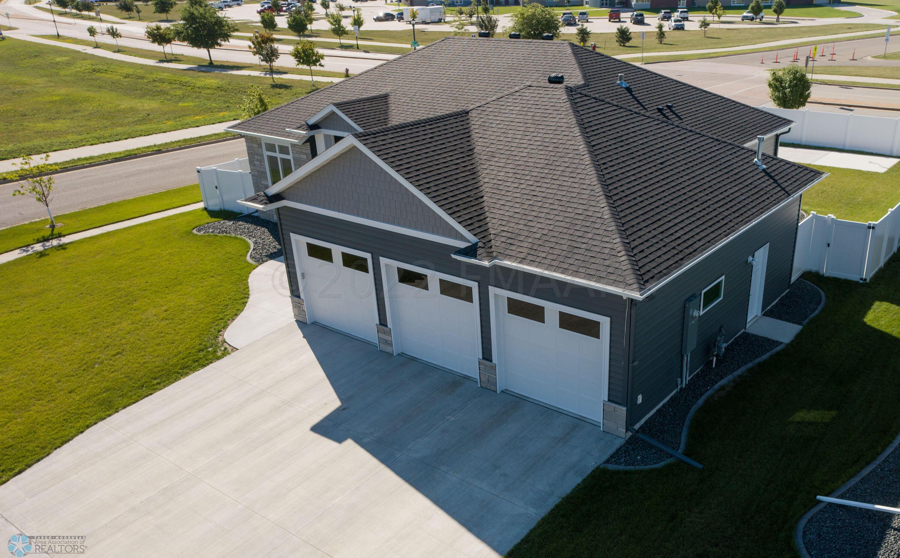 2540 N Pond Dr E WFgo (3)