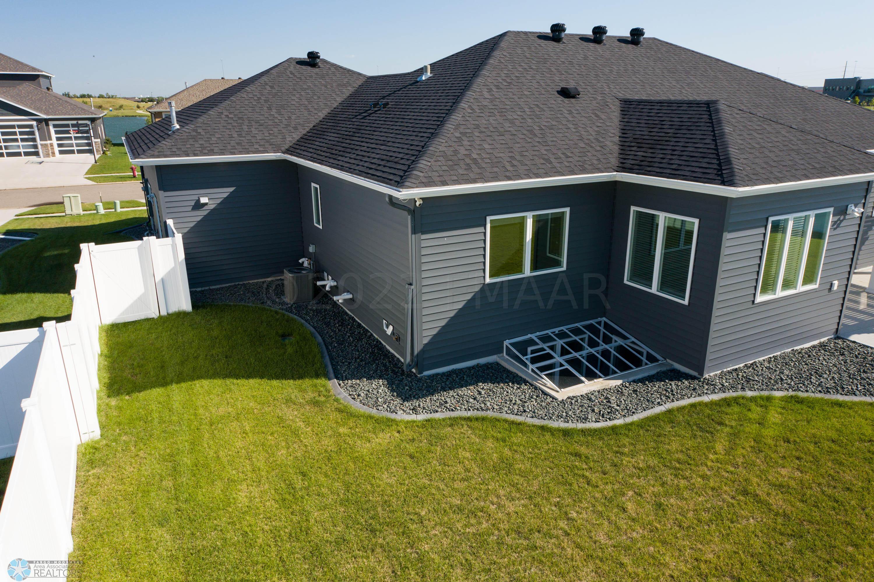 2540 N Pond Dr E WFgo (15)