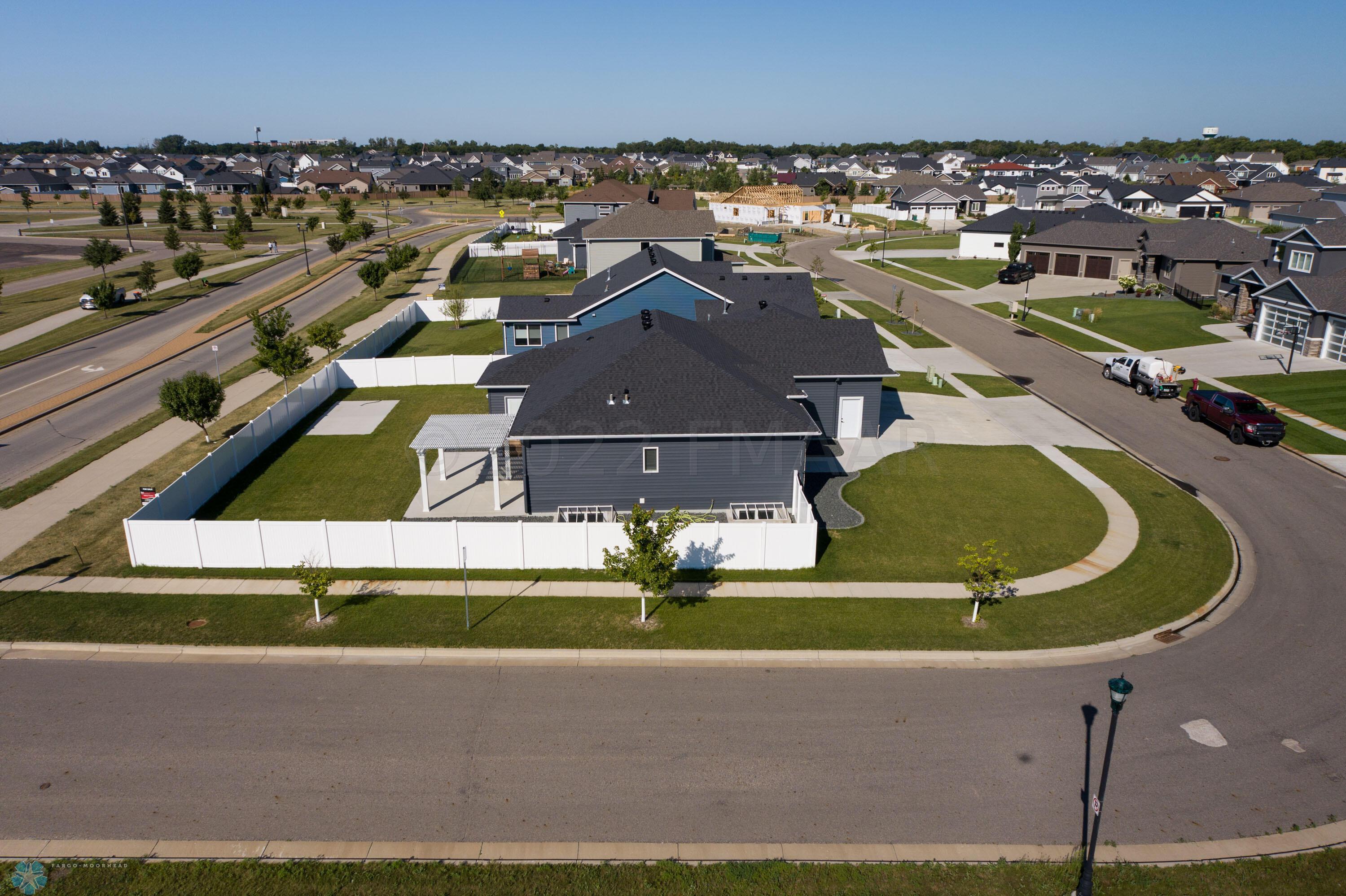 2540 N Pond Dr E WFgo (17)