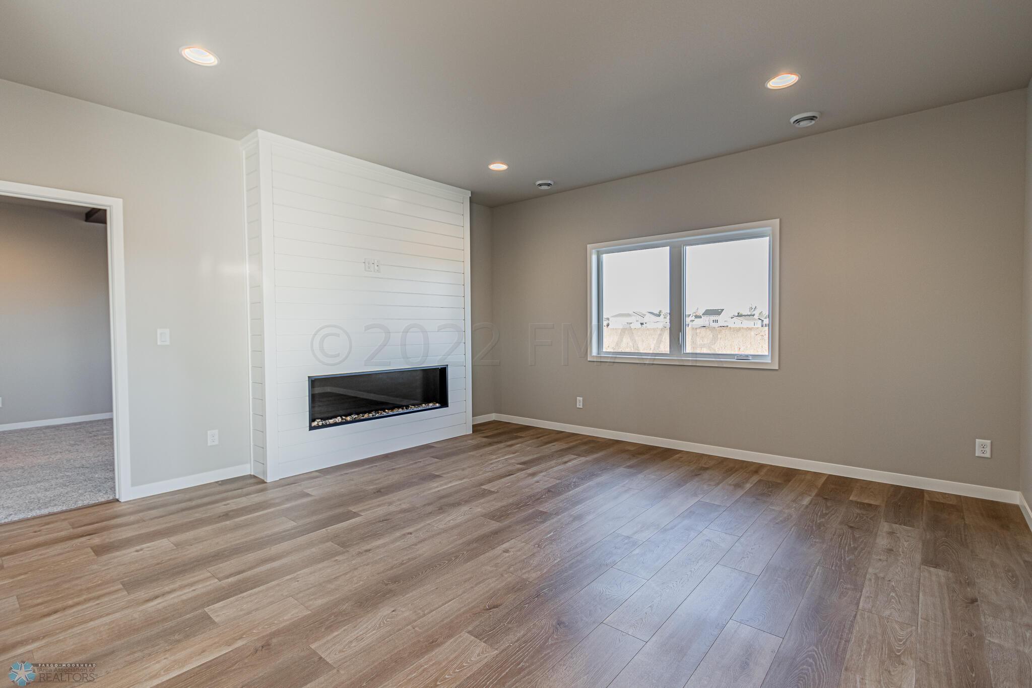 2561 69th Ave S, Fargo, ND 58104-22