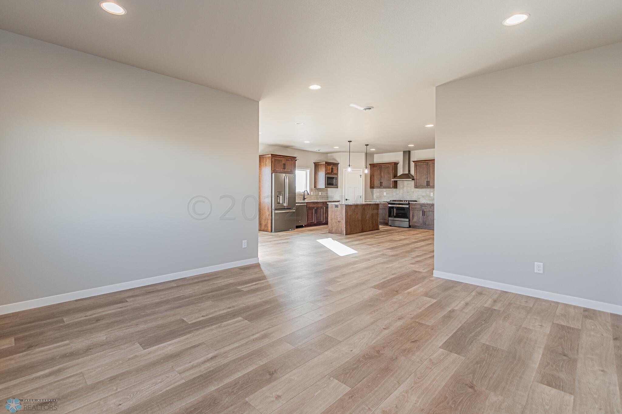 2561 69th Ave S, Fargo, ND 58104-20