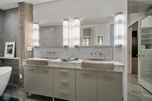 505 BROADWAY Drive N, UNIT 3, Fargo, ND 58102
