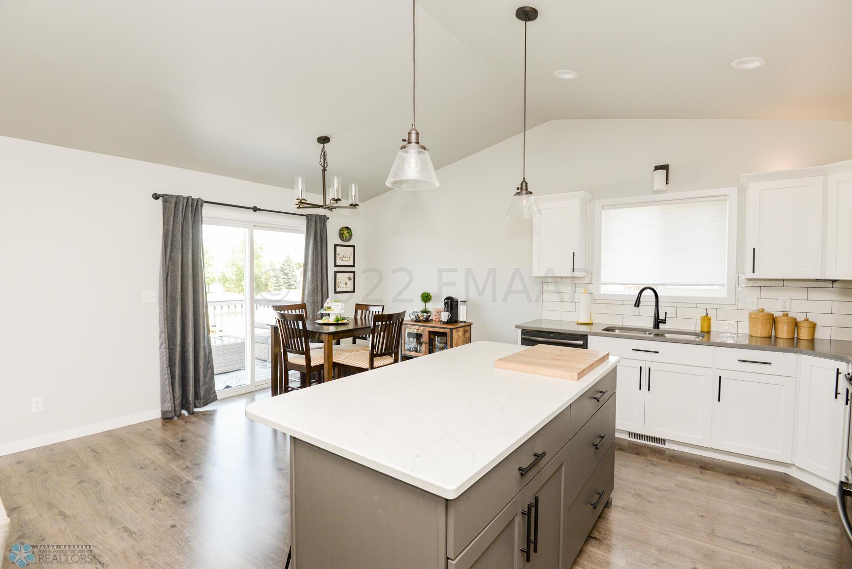 Kitchen/Dining