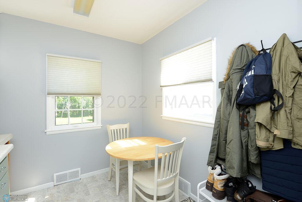 Kitchen Eating Area