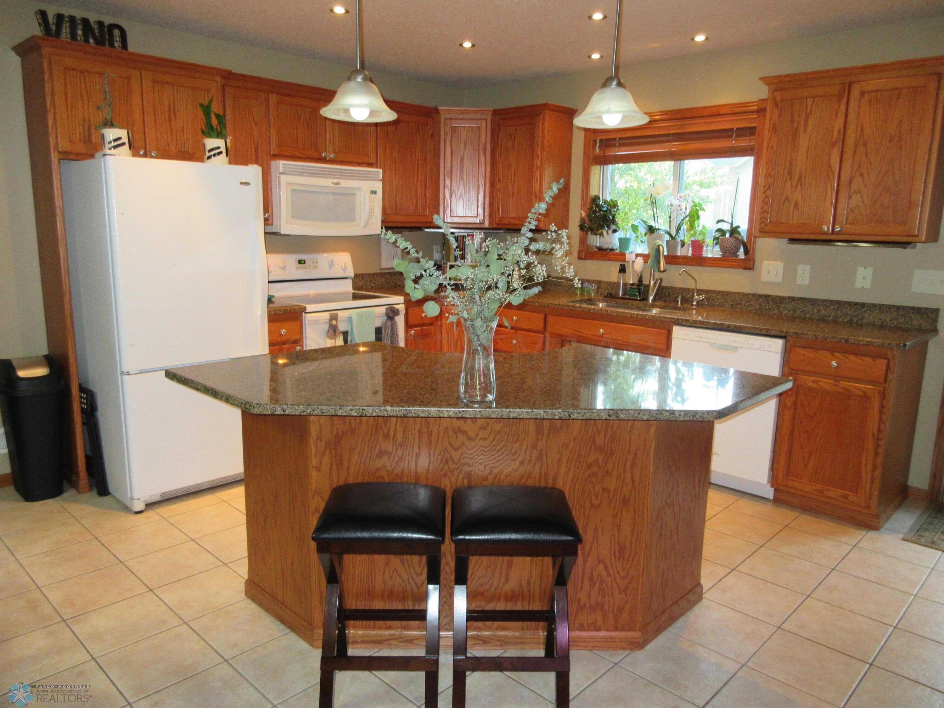 Kitchen/Eating Area