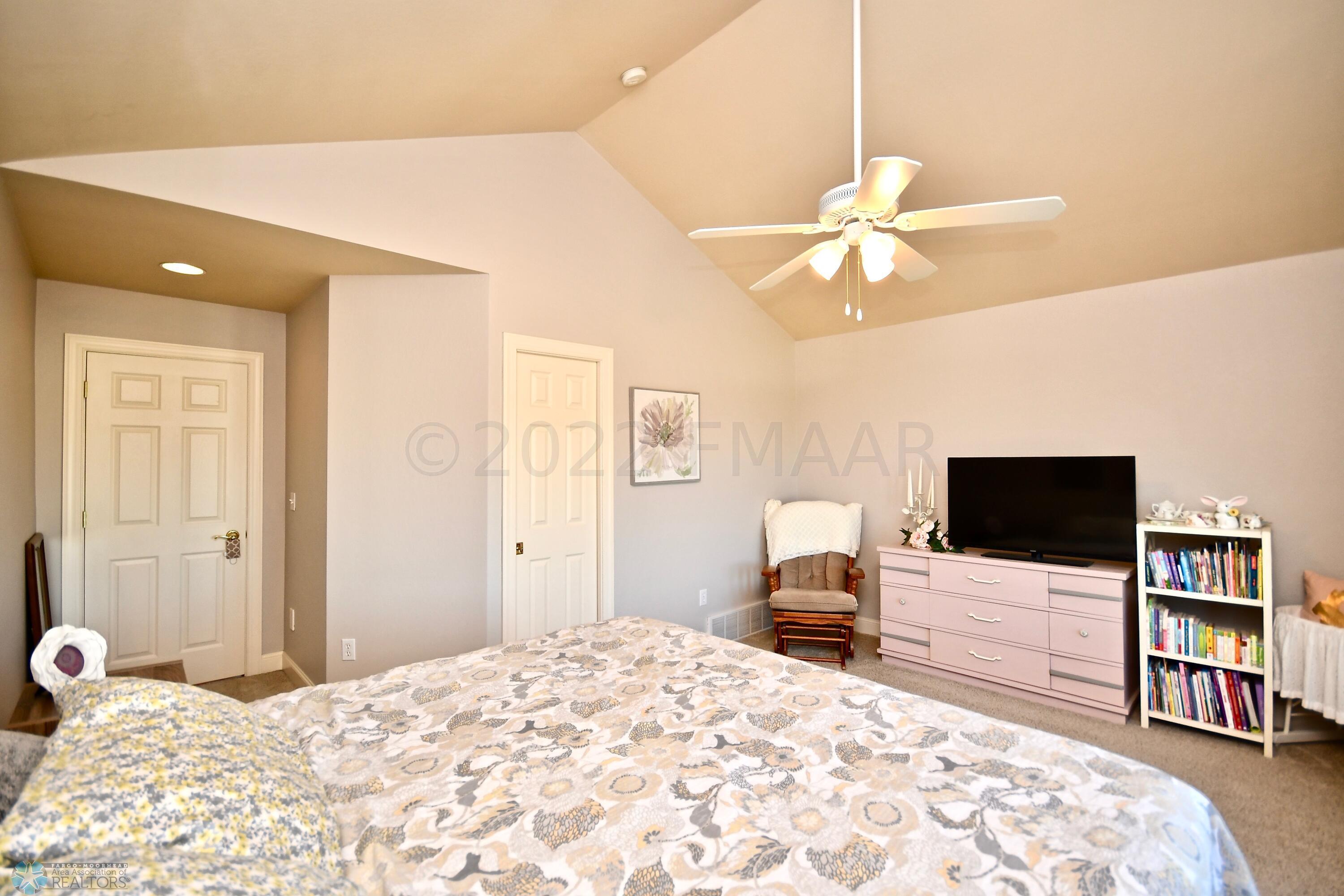 Upstairs Bedroom #2 4