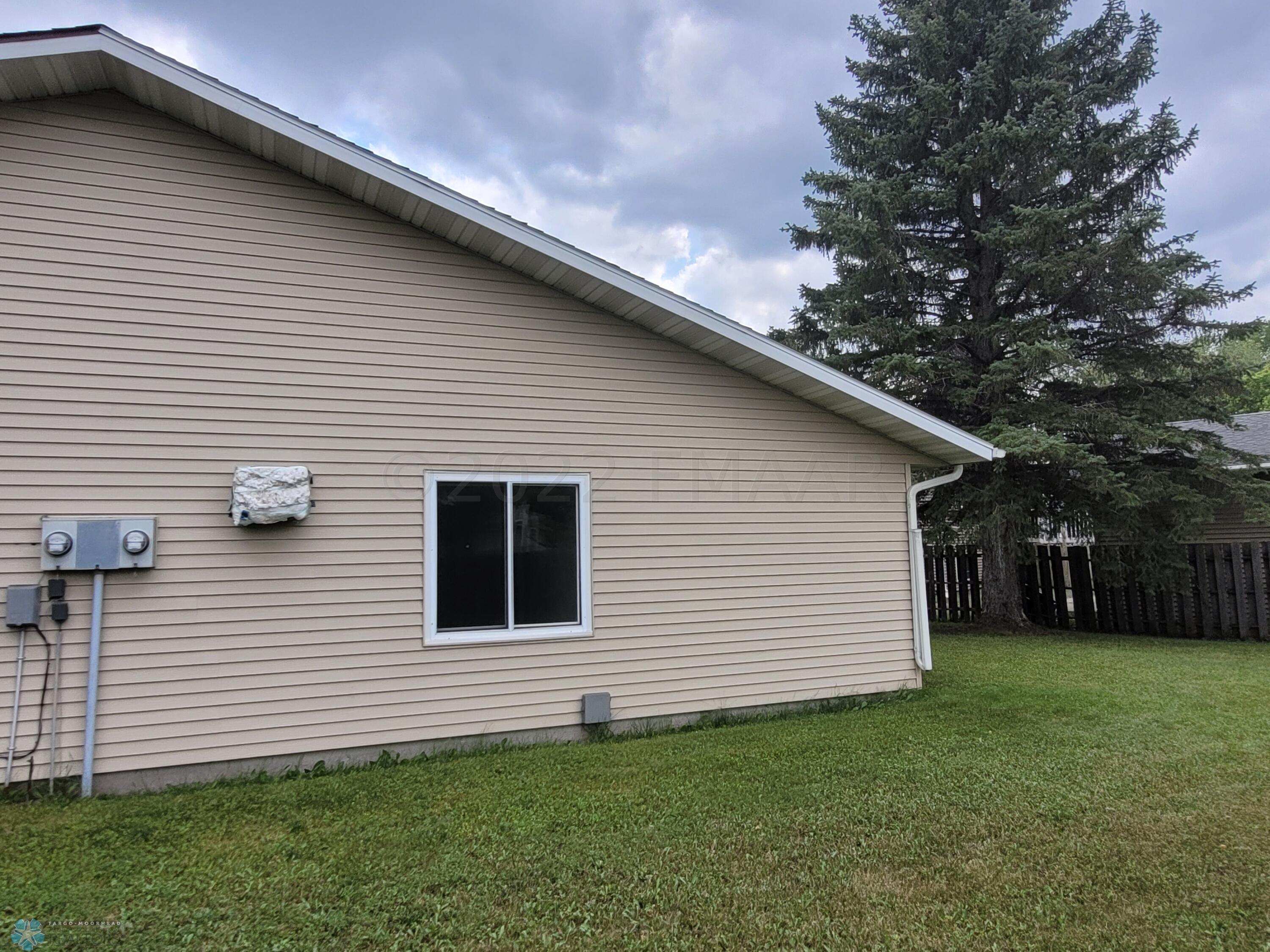 BACK OF TWINHOME