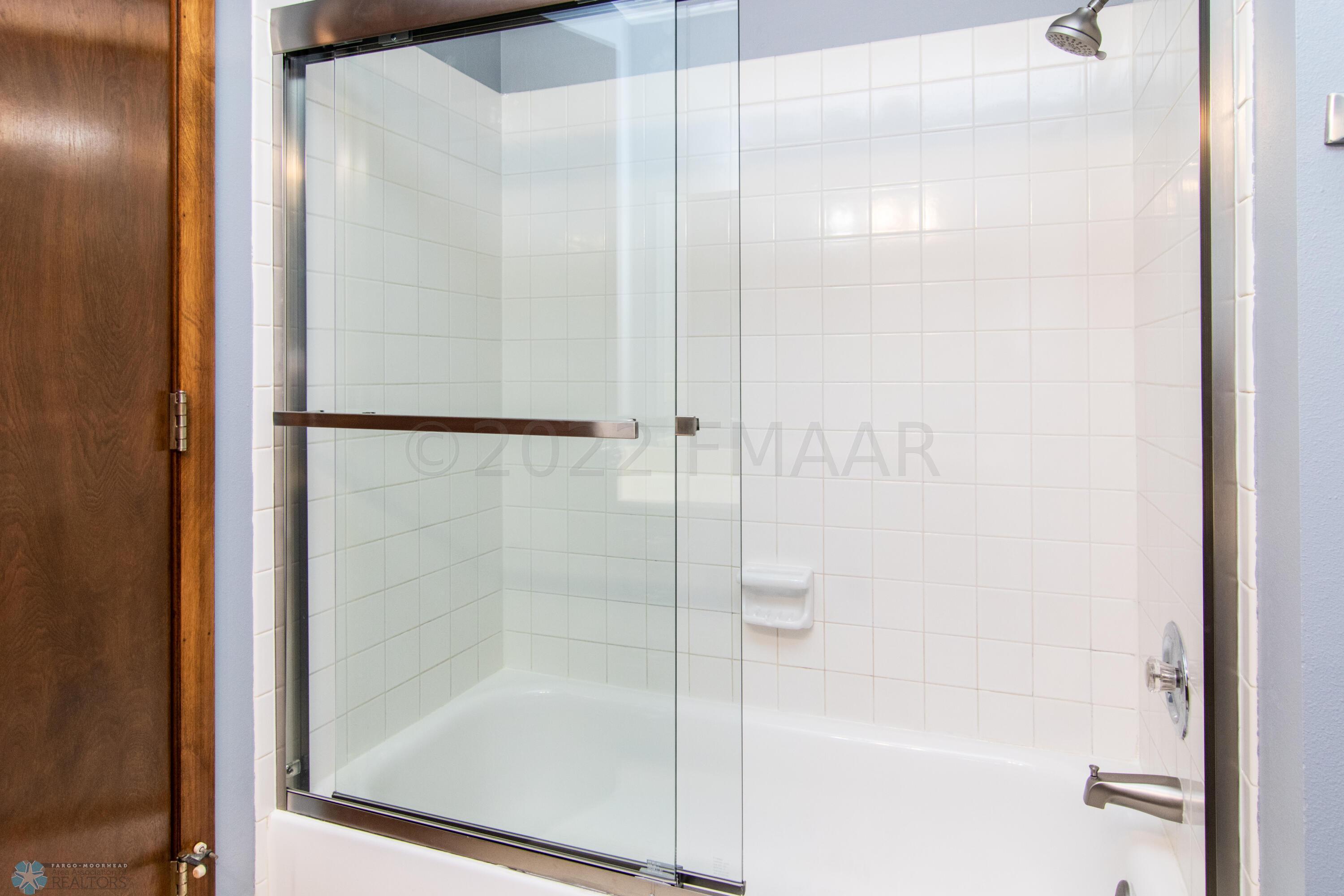 Hall bathroom bath/shower