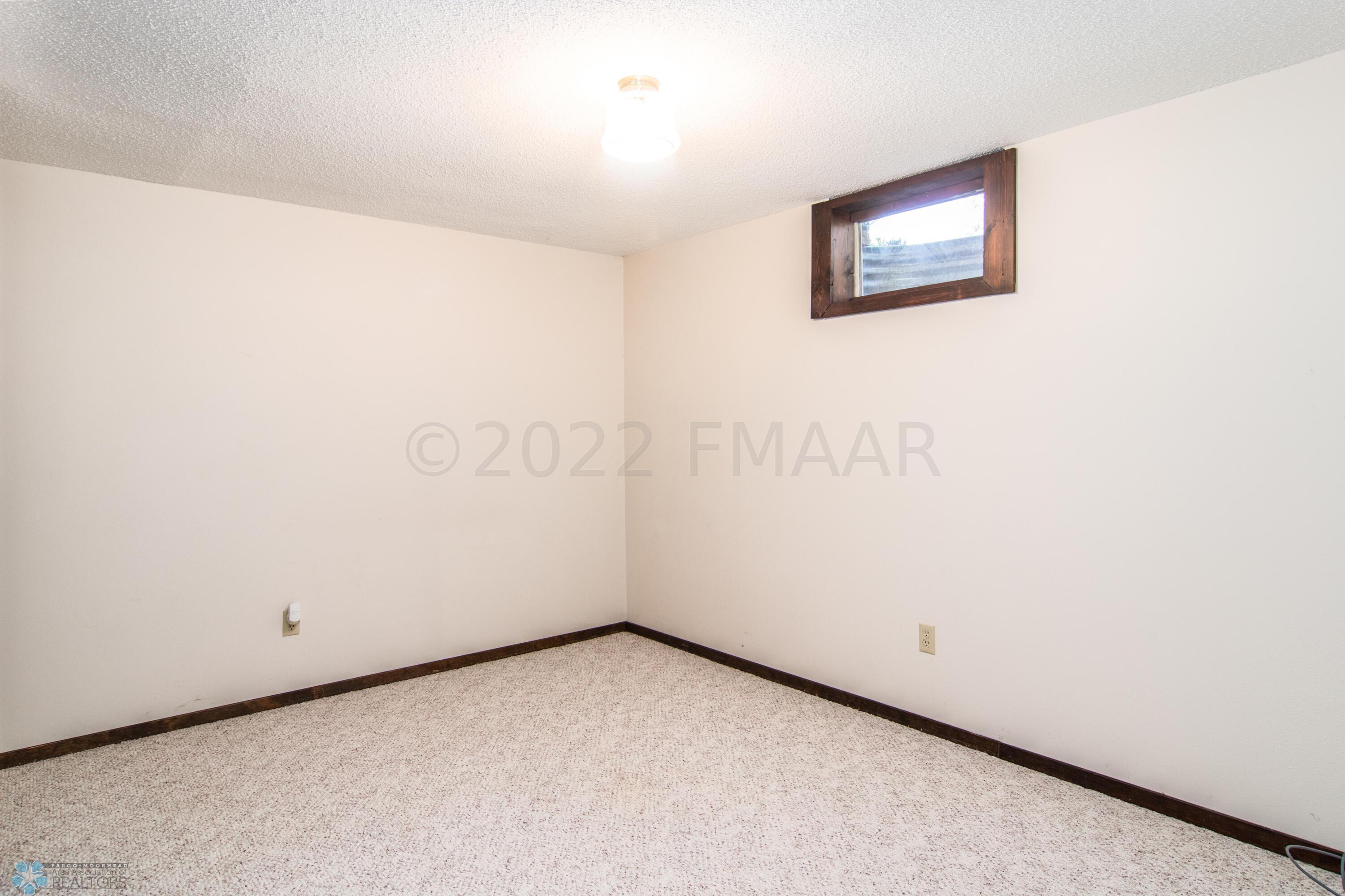 bedroom, no egress