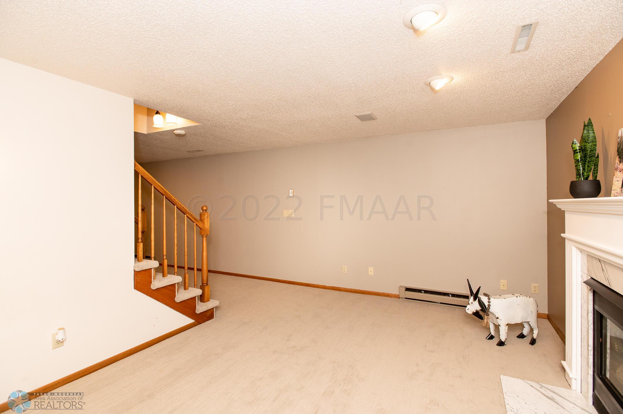3850_15th_St_S-53