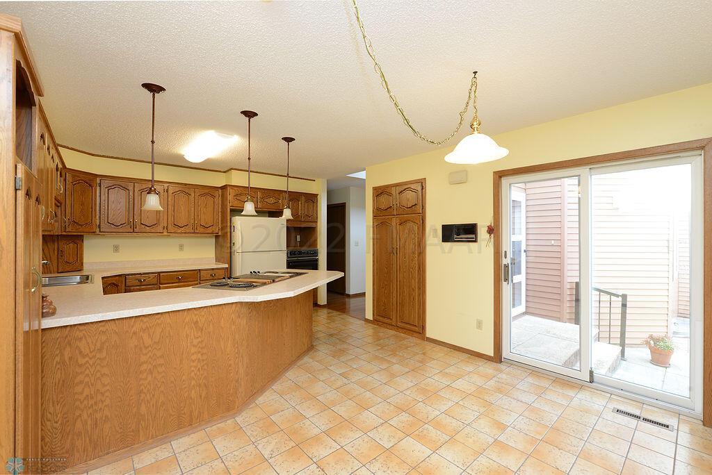 Spacious Eating Area