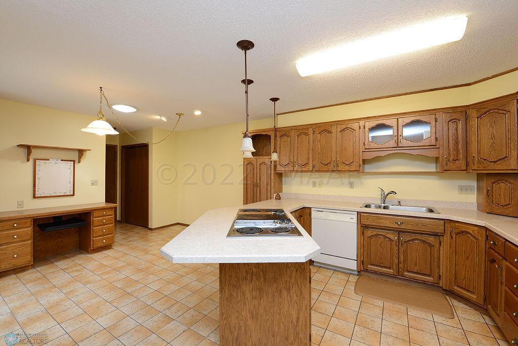 Large Breakfast Bar