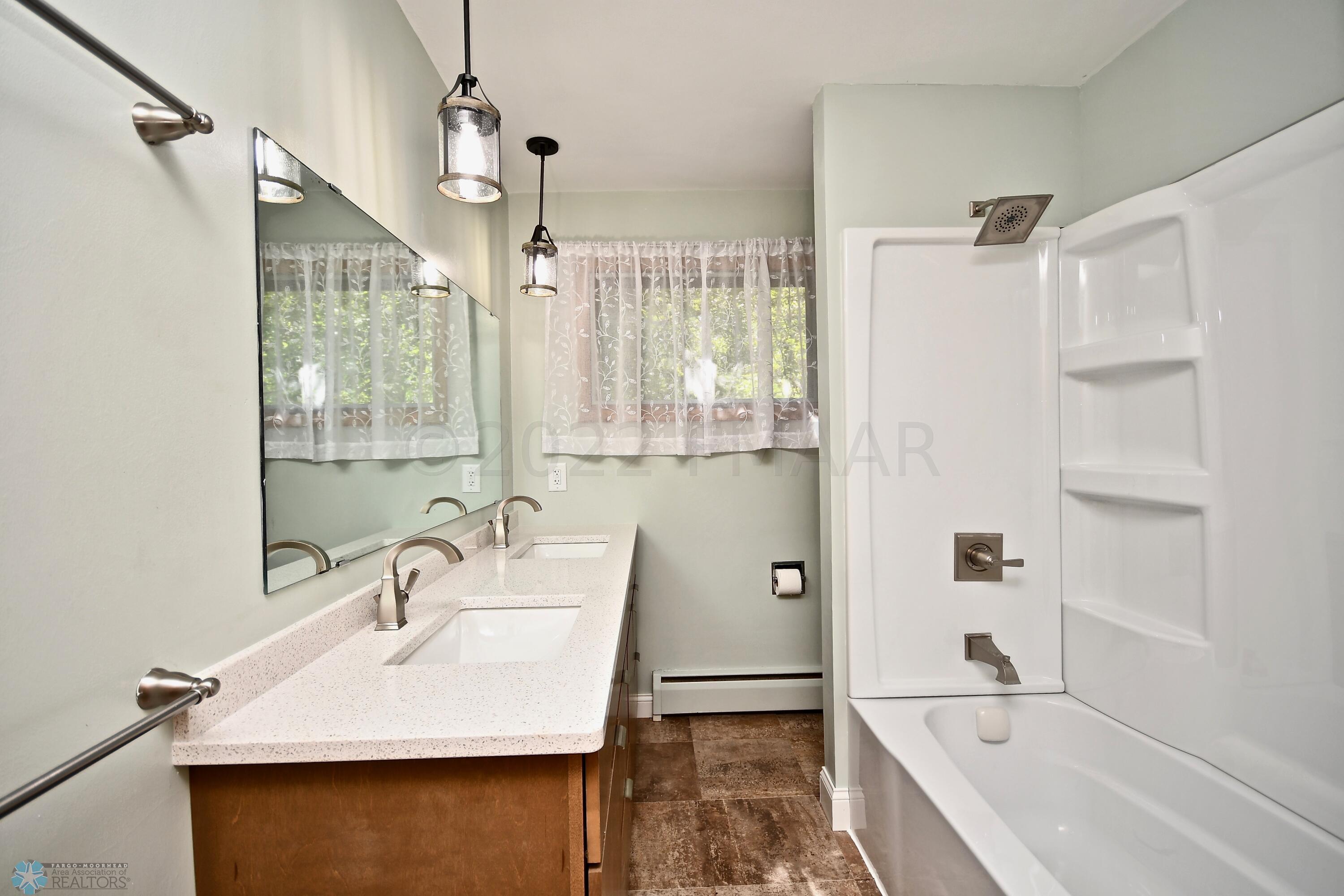 Upper Level Full Bath