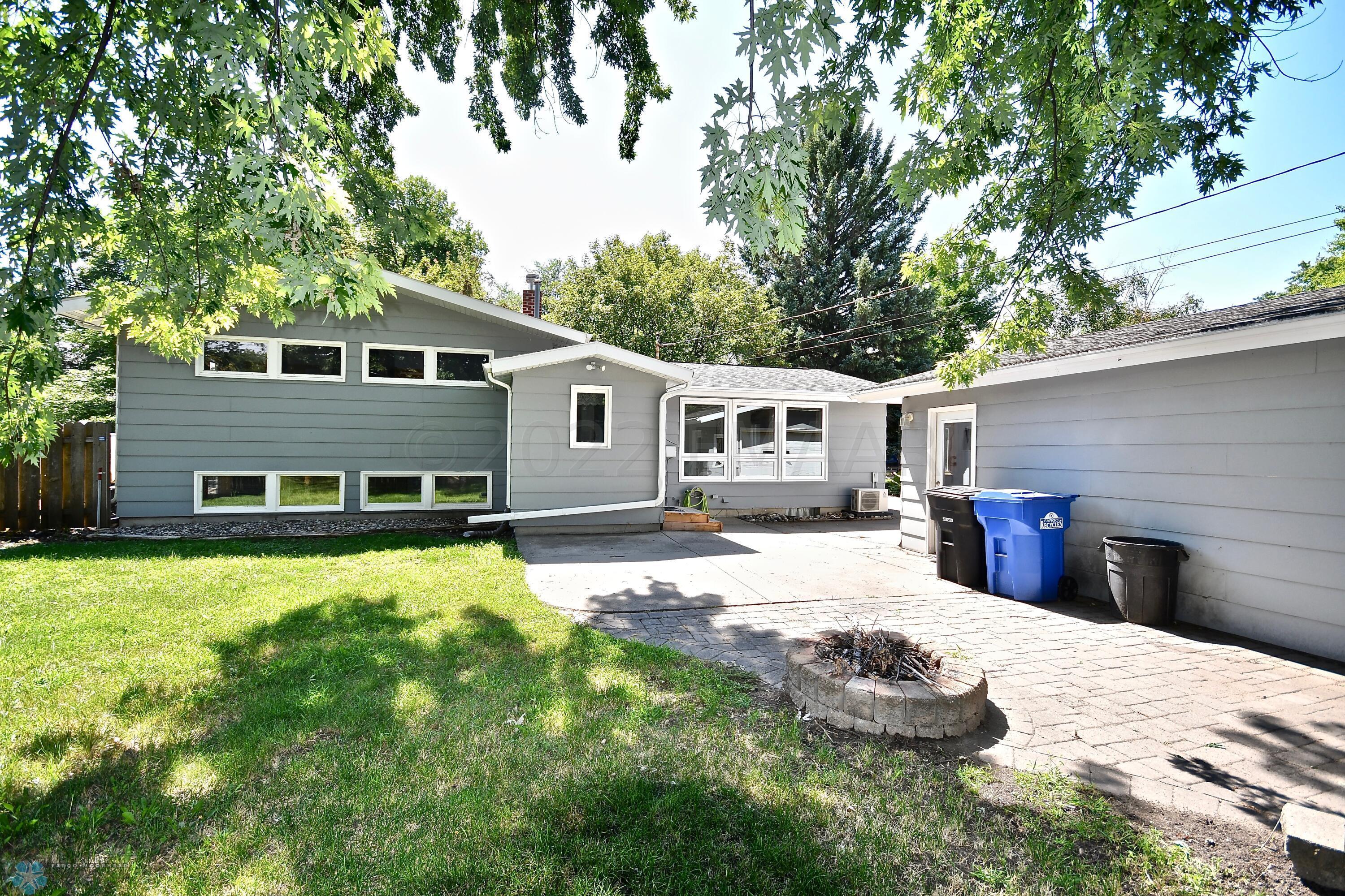 Large Patio/extra parking space