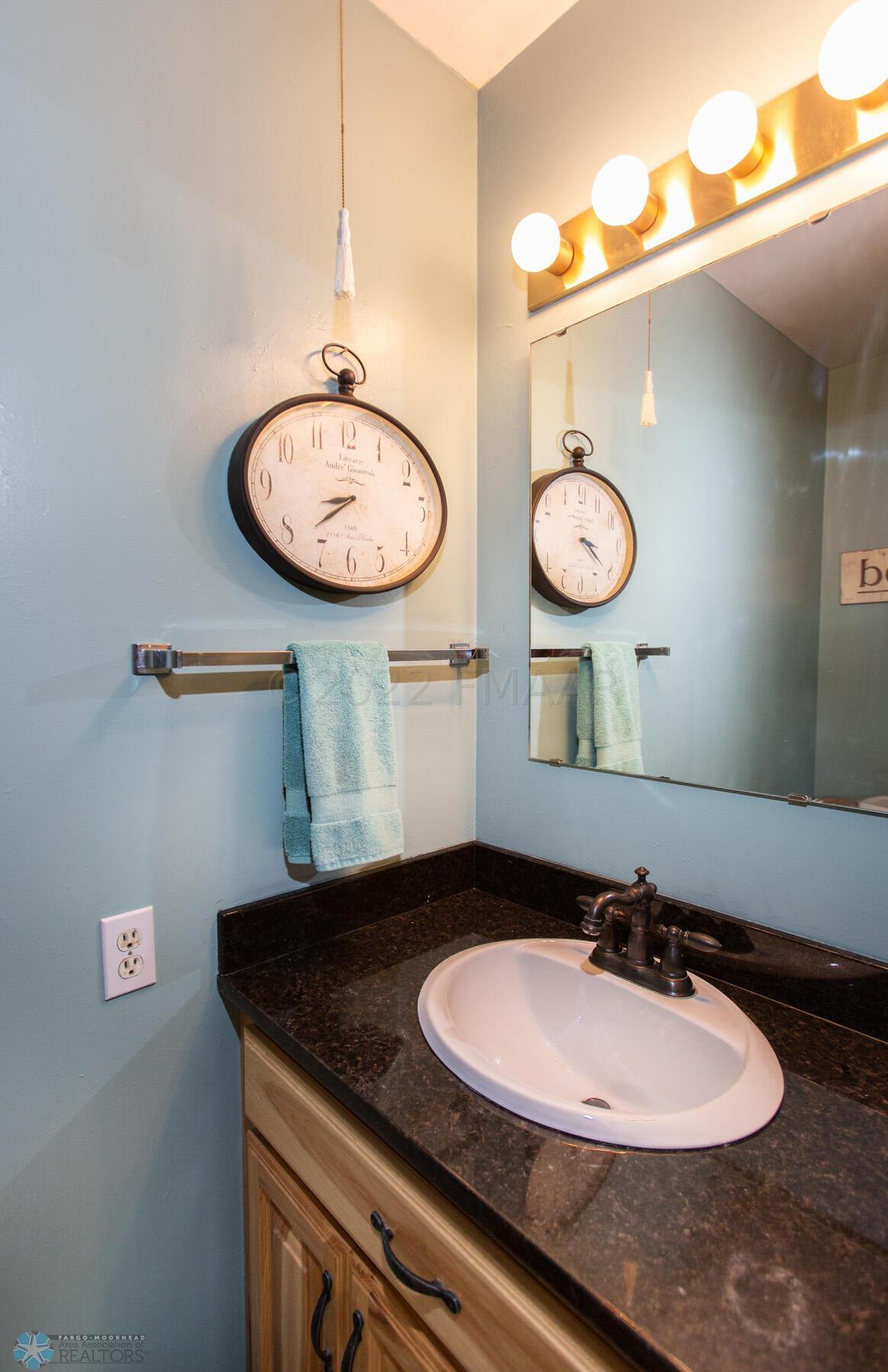 1/2 bath