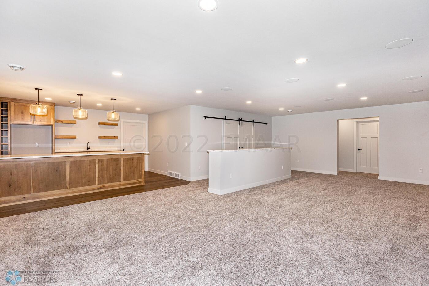 Family Room- wet bar