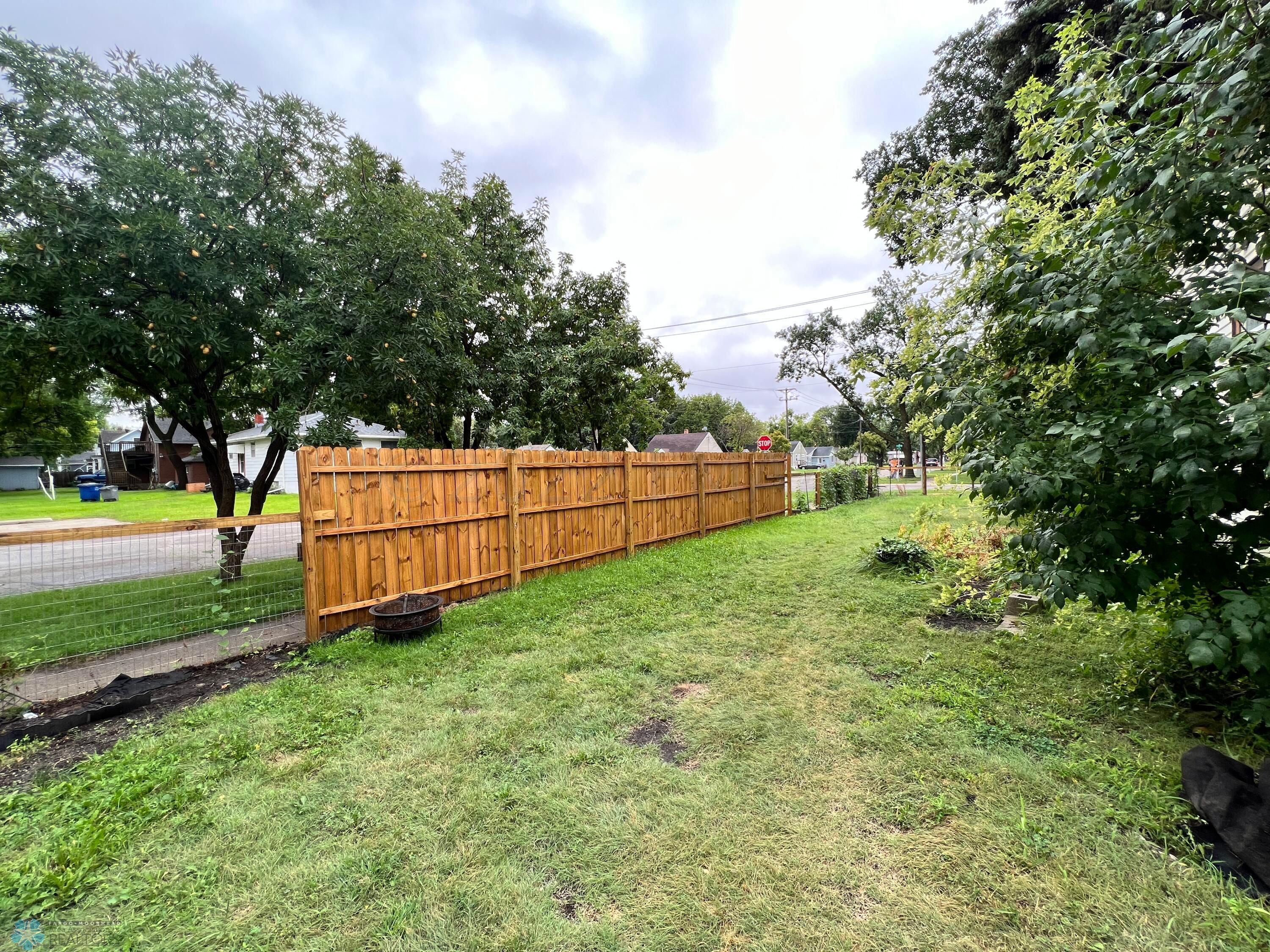 Fully fenced