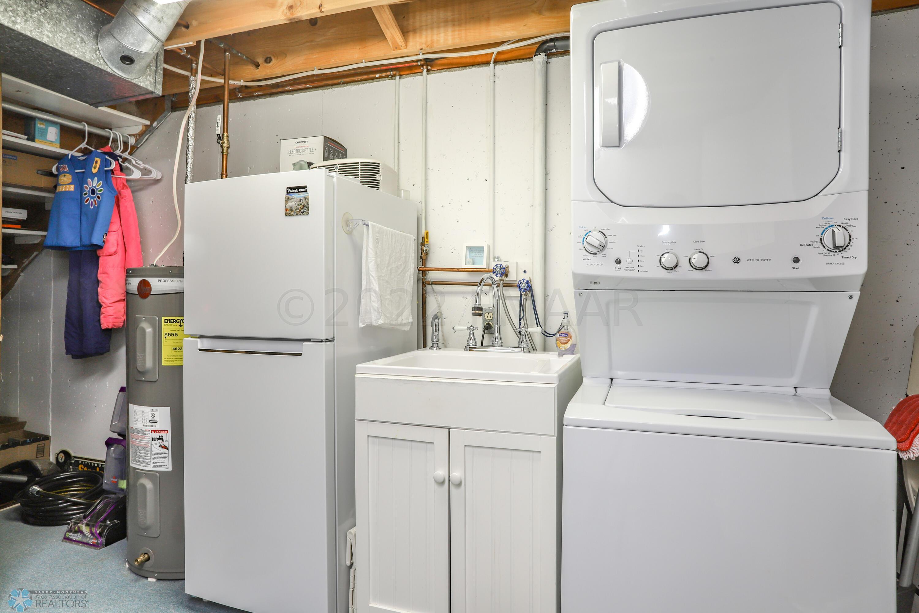 Laundry/Utility room (view 3)