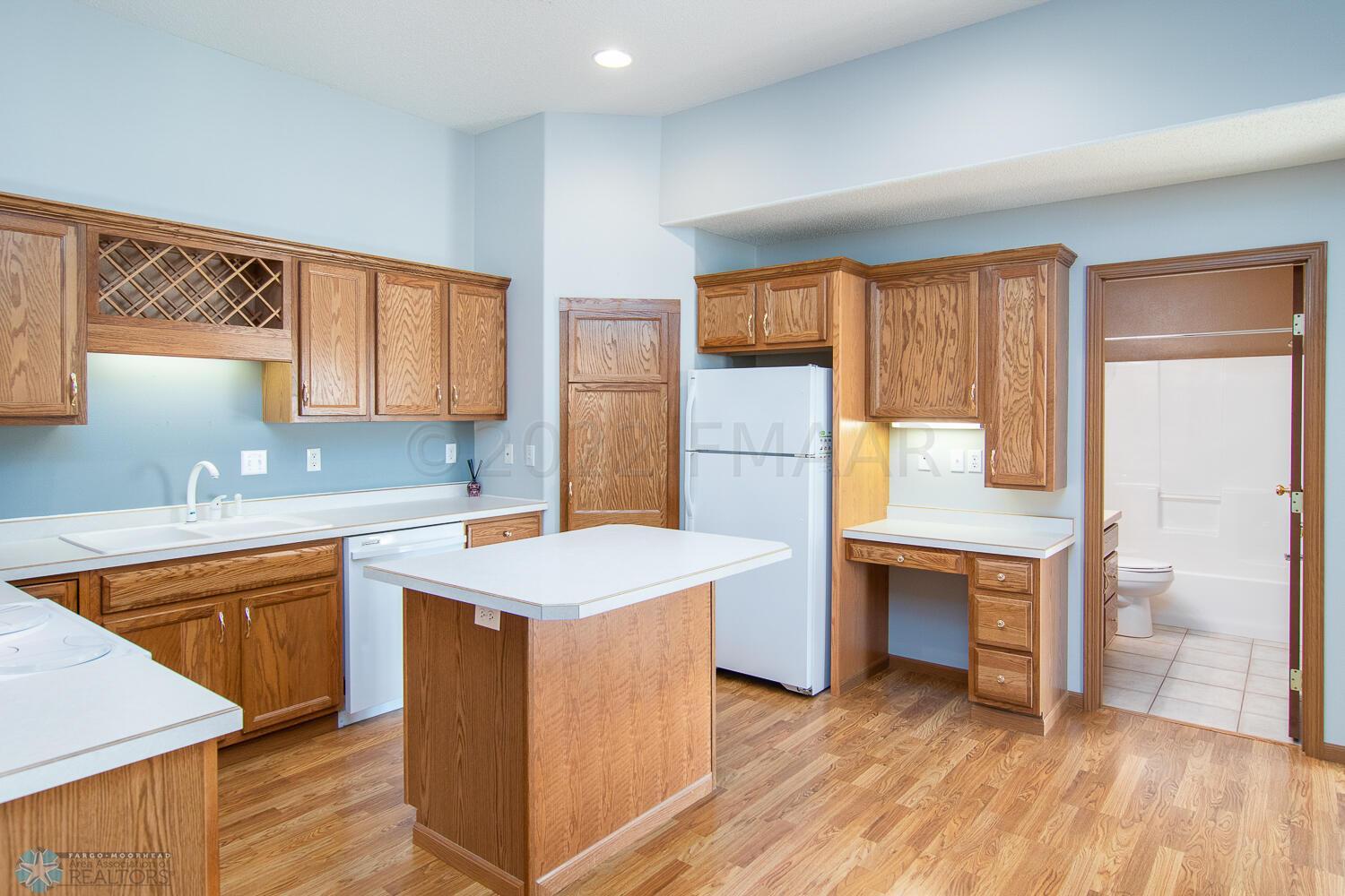 Kitchen Wide