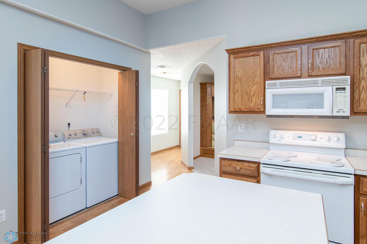 Kitchen & Laundry