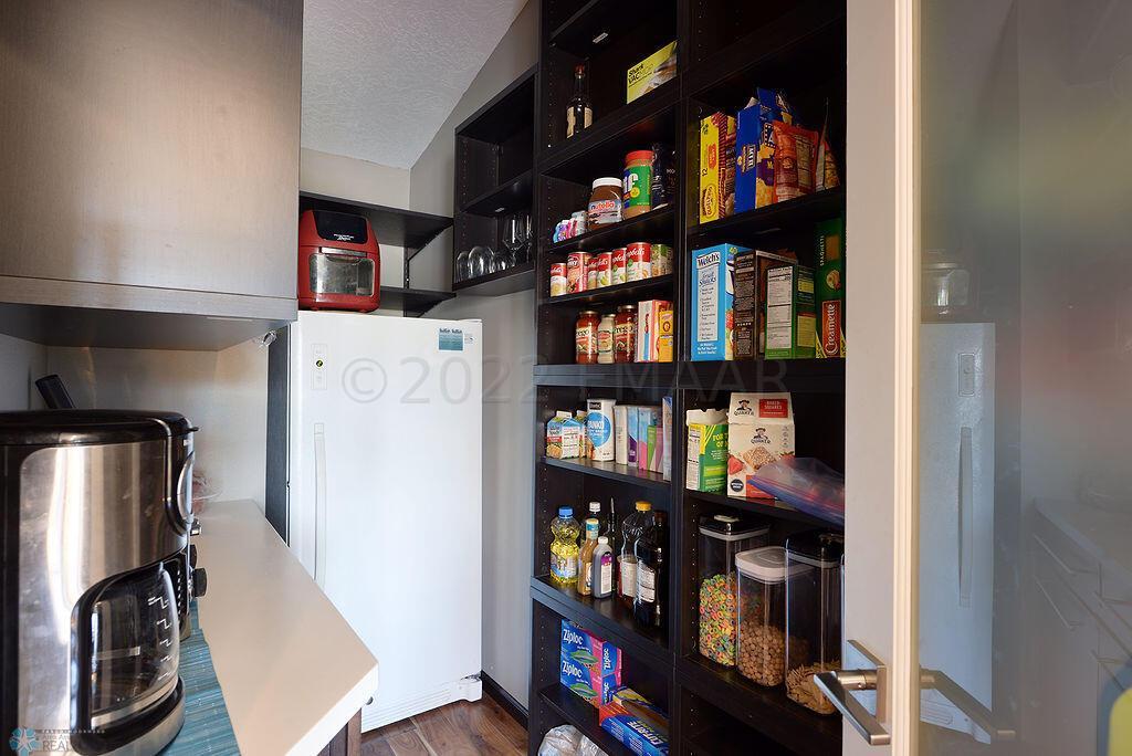 Huge Walk in Pantry