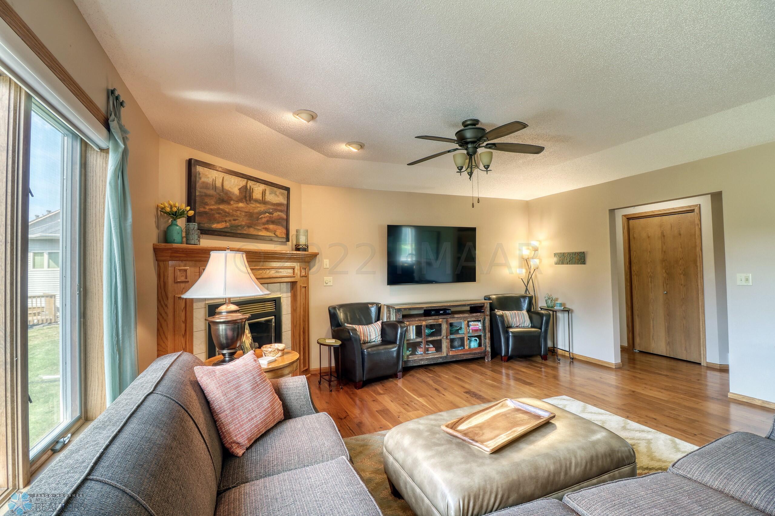 Living Area1_4