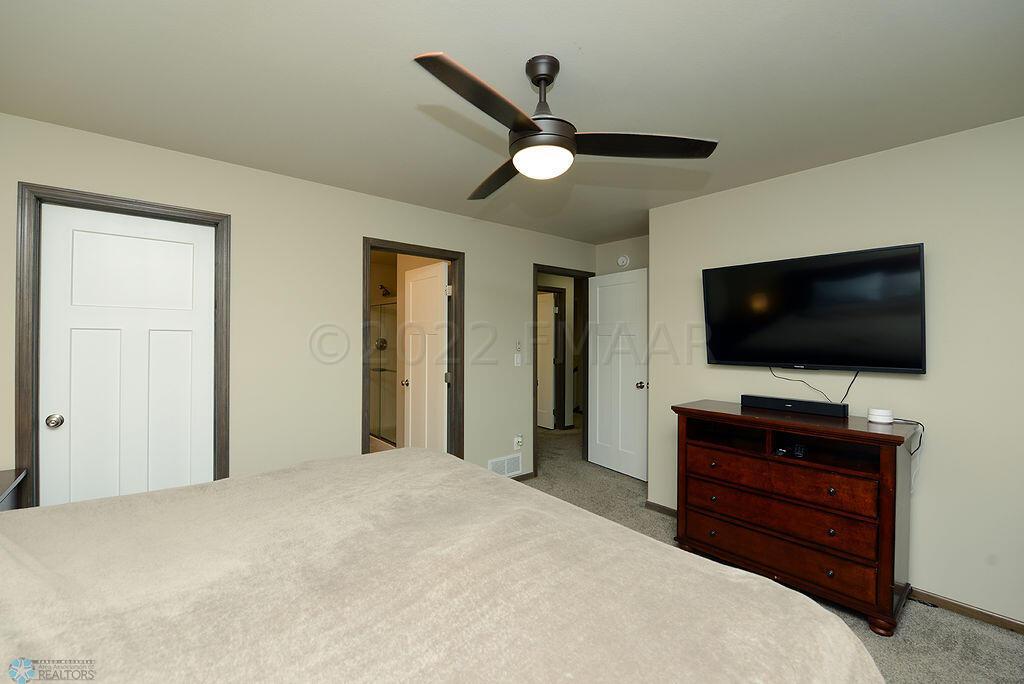 6070 14th St S Fargo