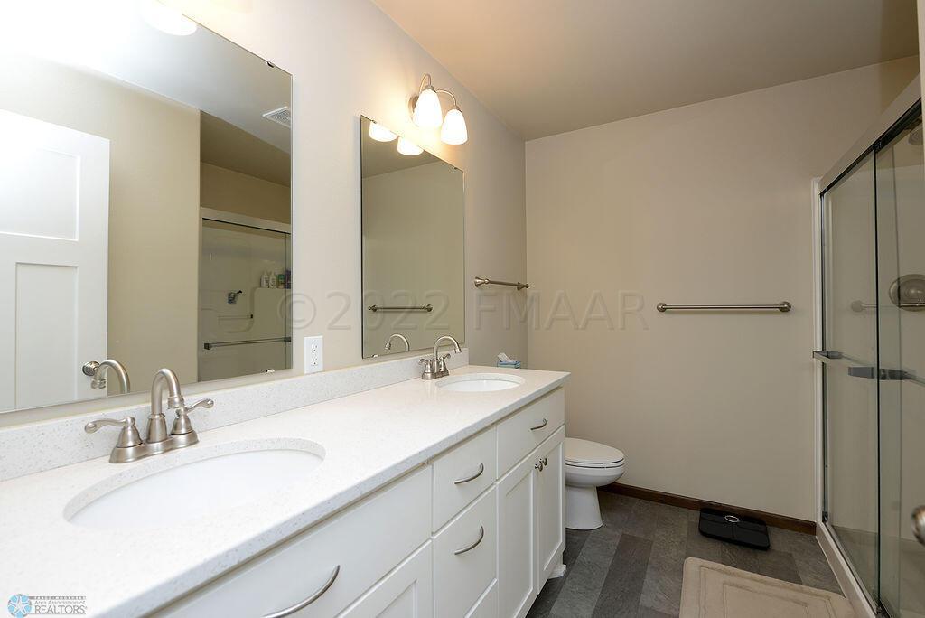 6070 14th St S Fargo