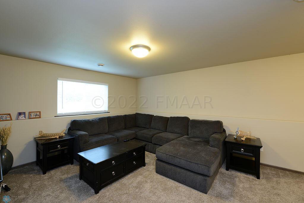 6070 14th St S Fargo