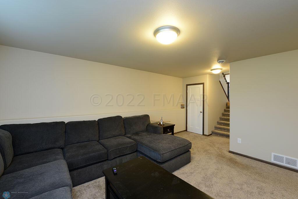 6070 14th St S Fargo