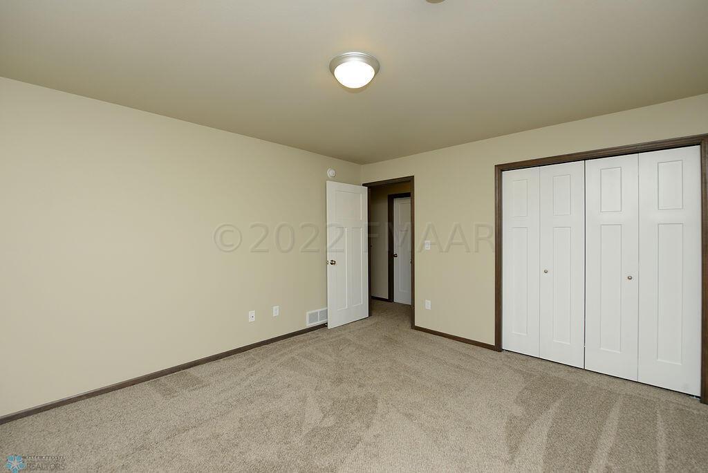 6070 14th St S Fargo