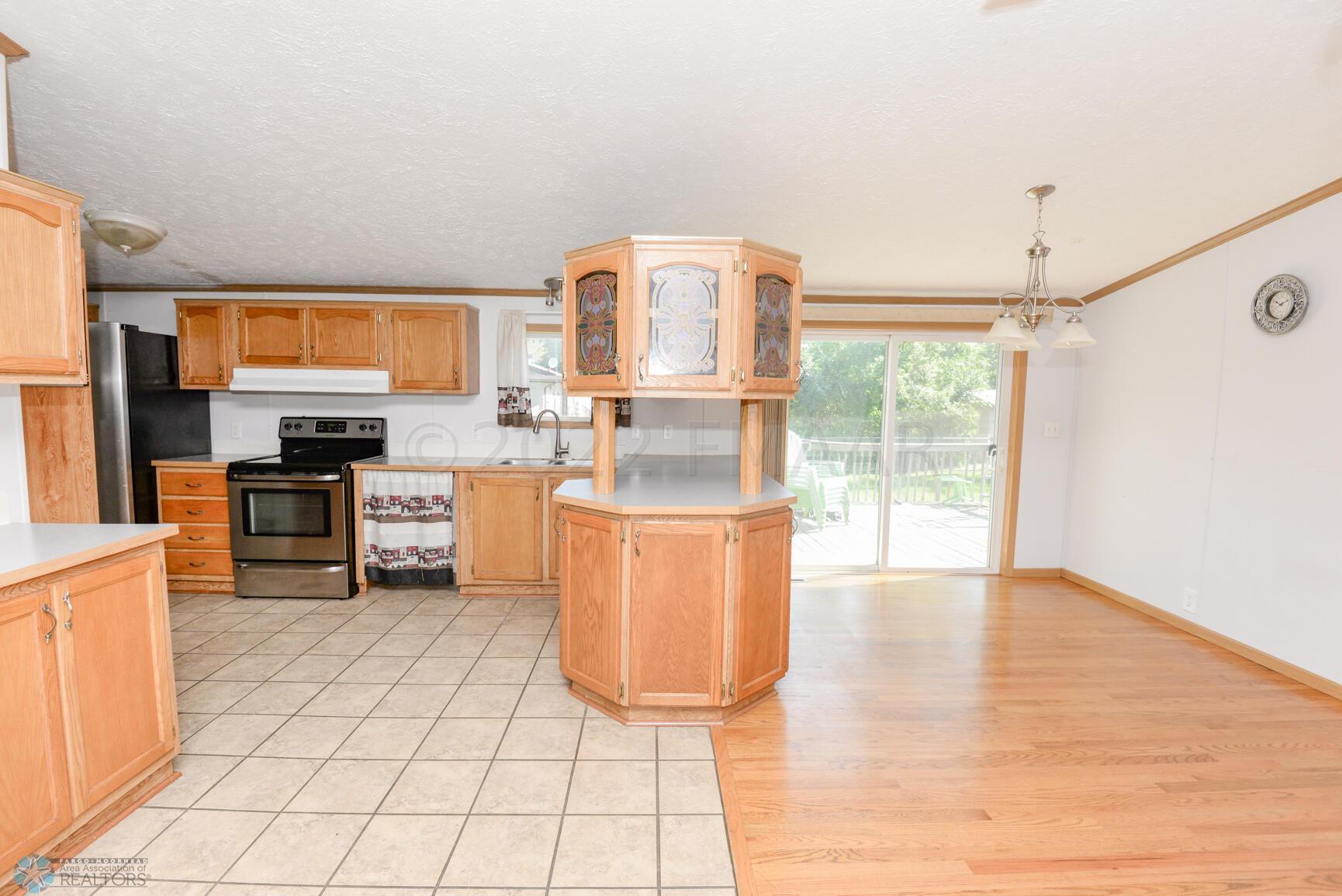 Dining/Kitchen