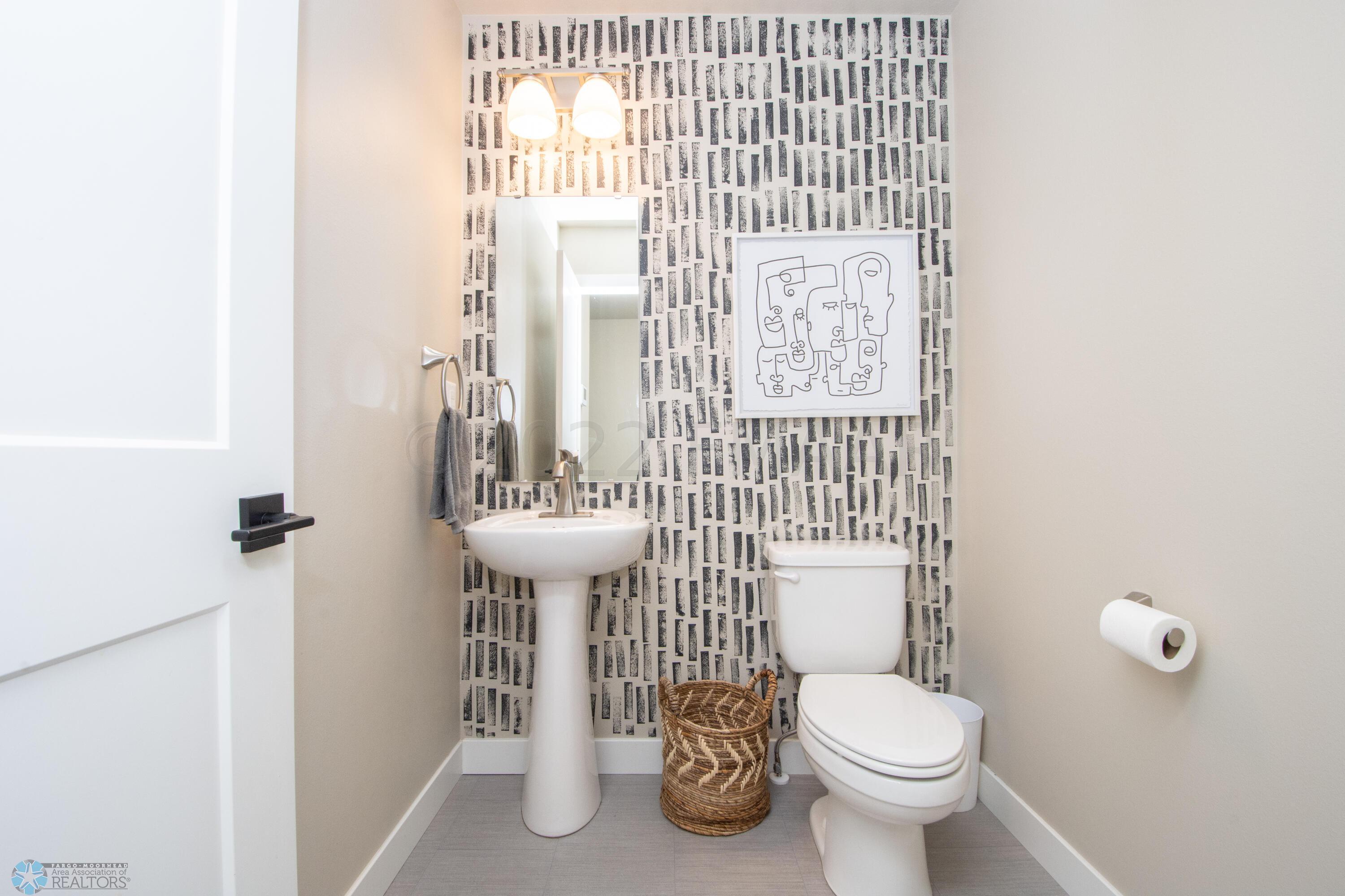 Main Floor 1/2 Bath