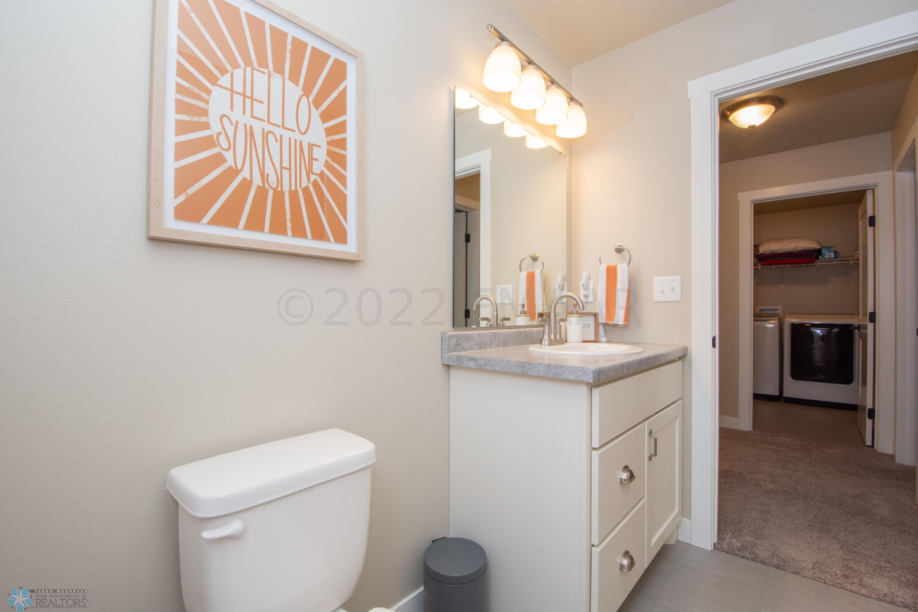 2nd Floor Full Bathroom