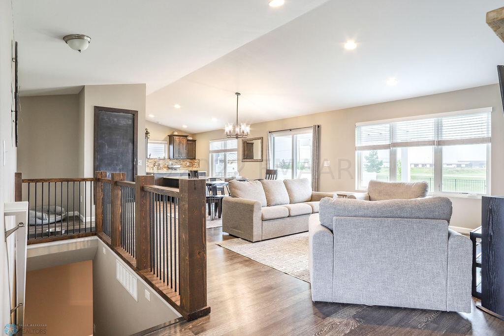 4-Living Room Views