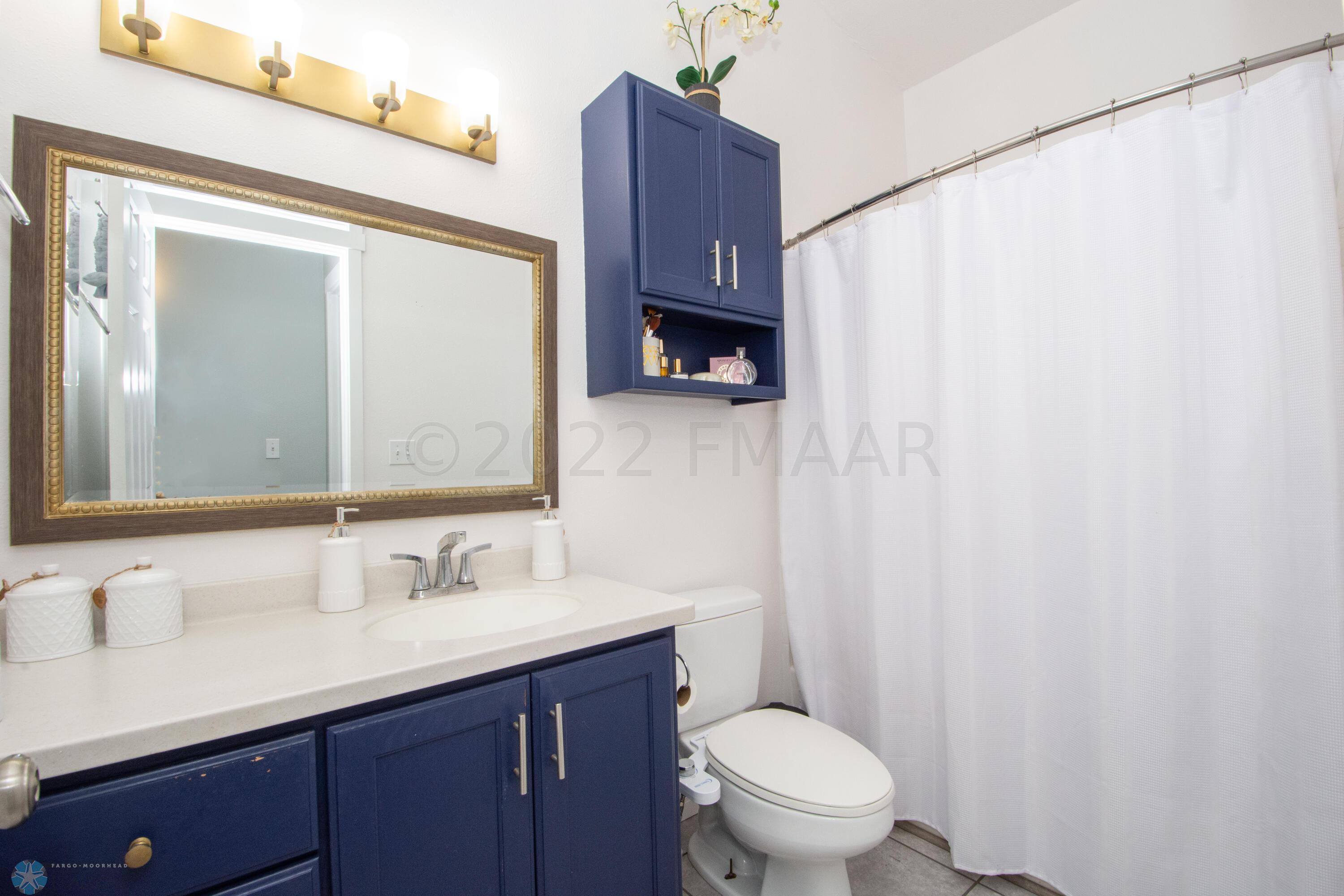 Upper full bath