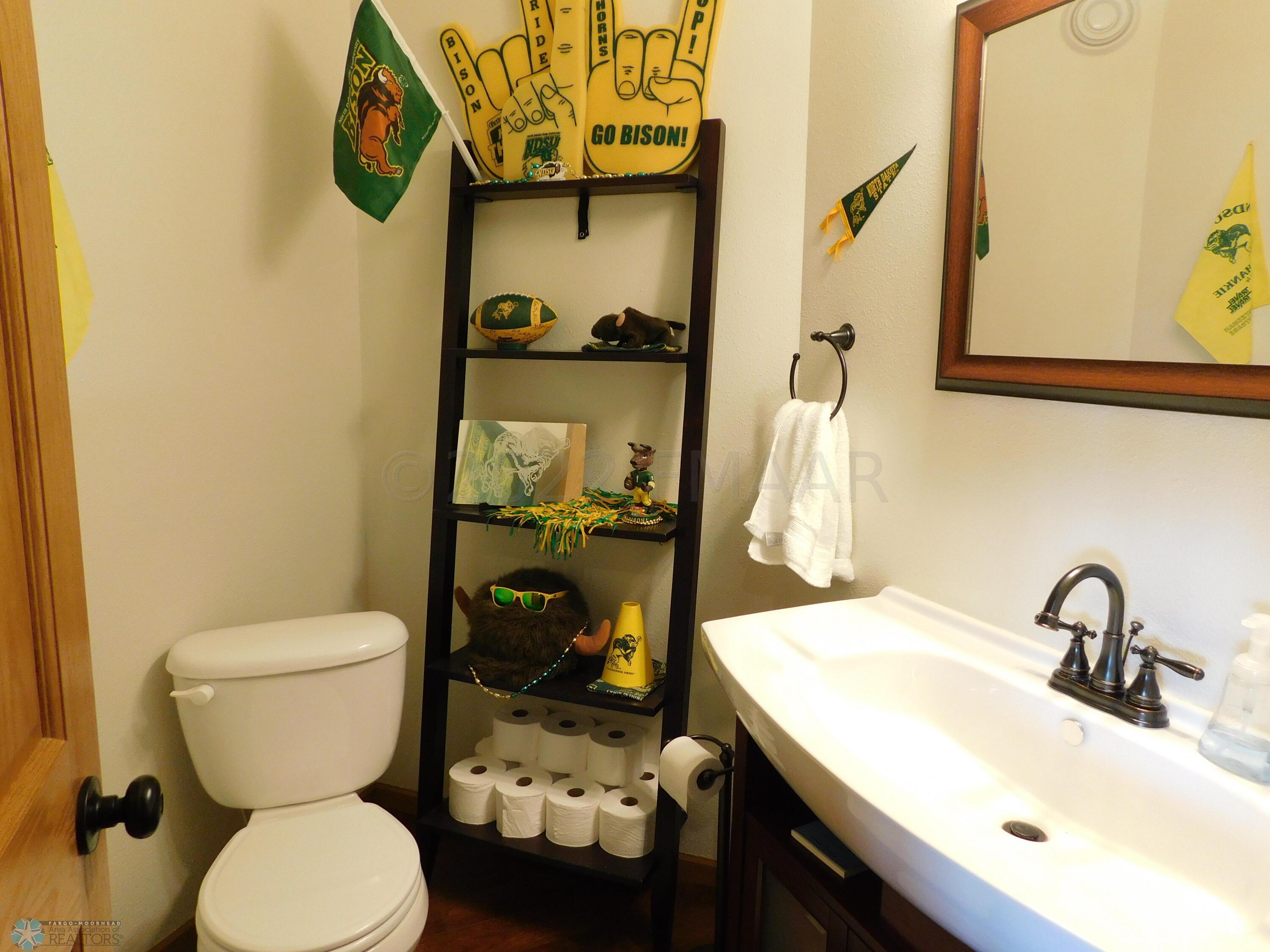 1/2 bathroom