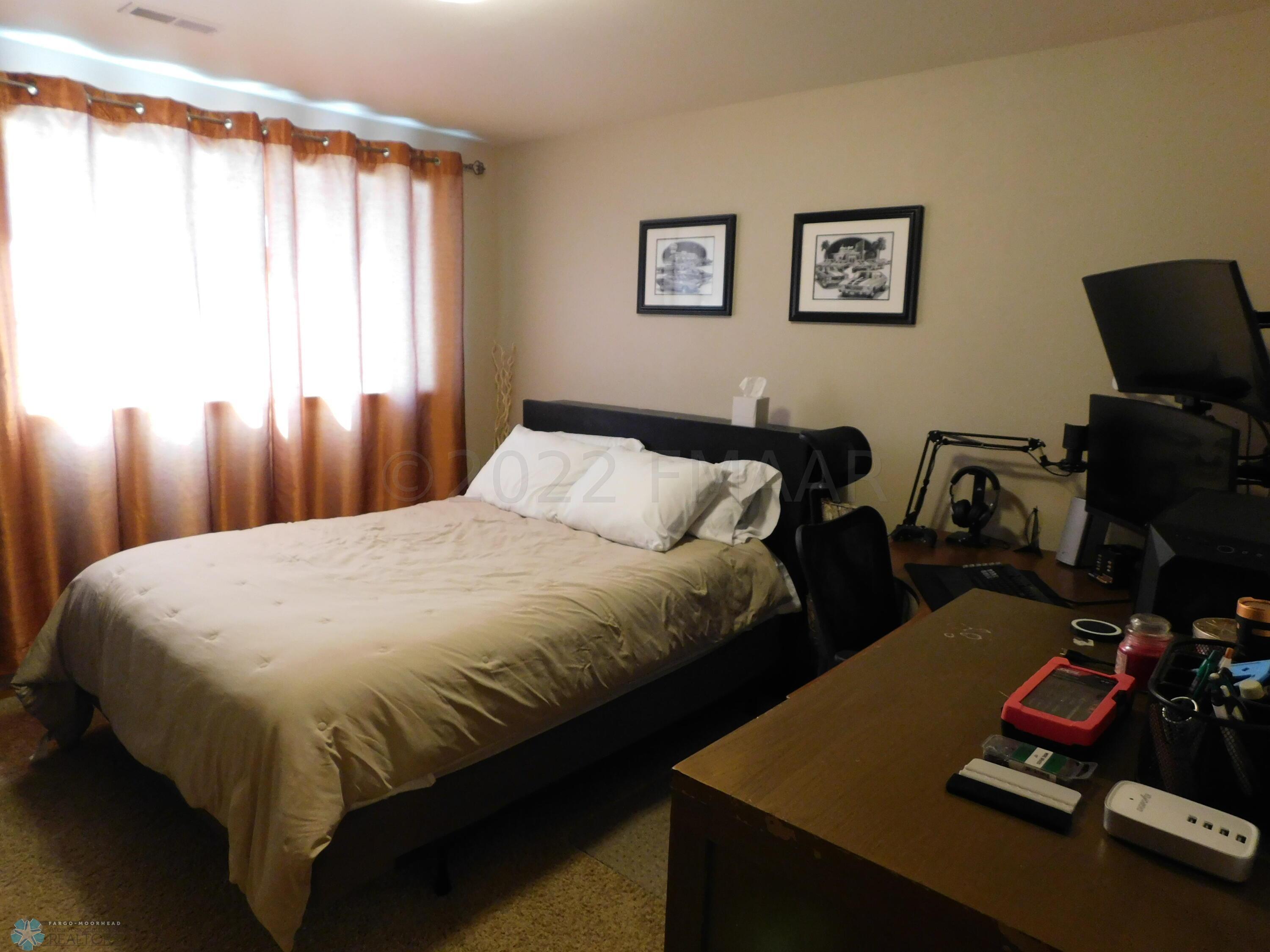 LL bedroom-2