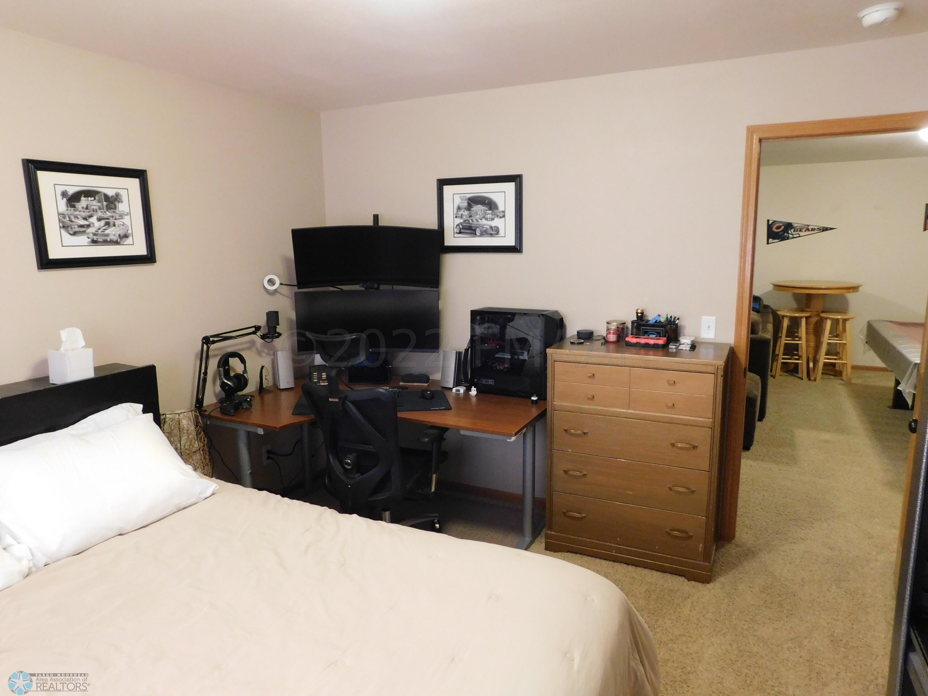 LL bedroom-2