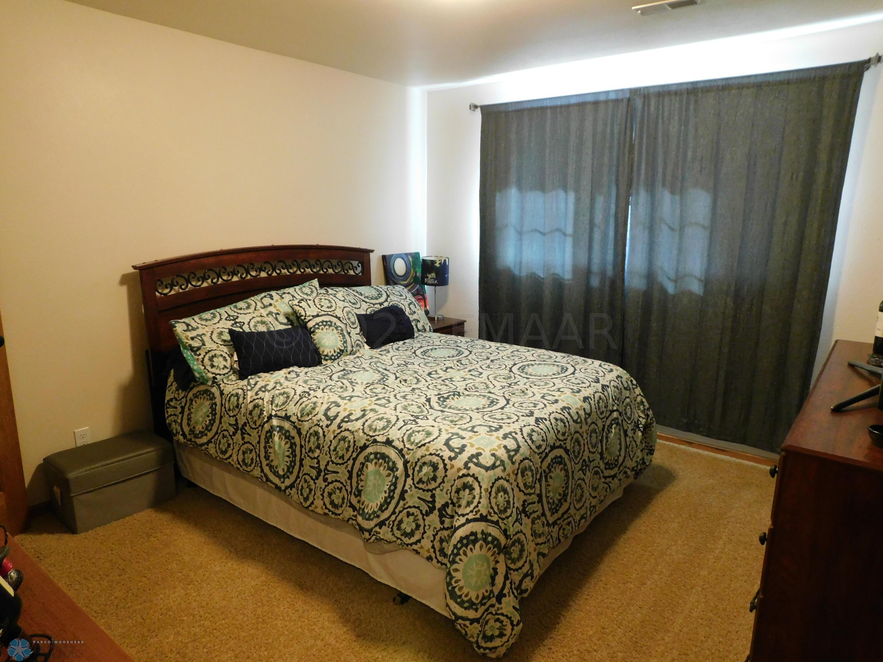 LL bedroom-3